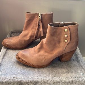 Tan leather ankle booties by Sam Edelman. Zipper on side